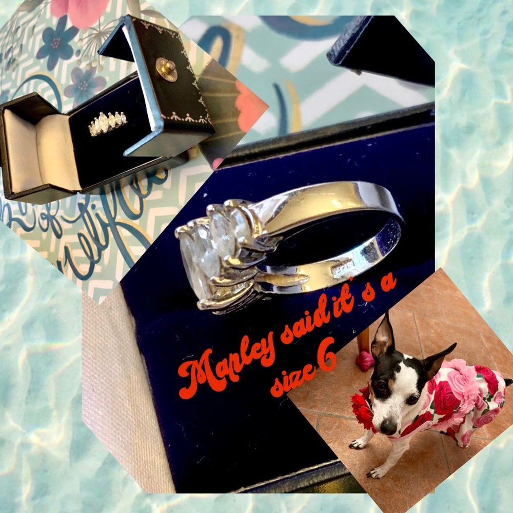 Ring Sterling S W/ CZ Marked Size 6 W/ Box 🎀